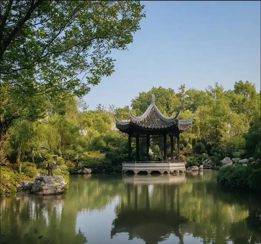 鹤峰县依珊餐饮有限公司